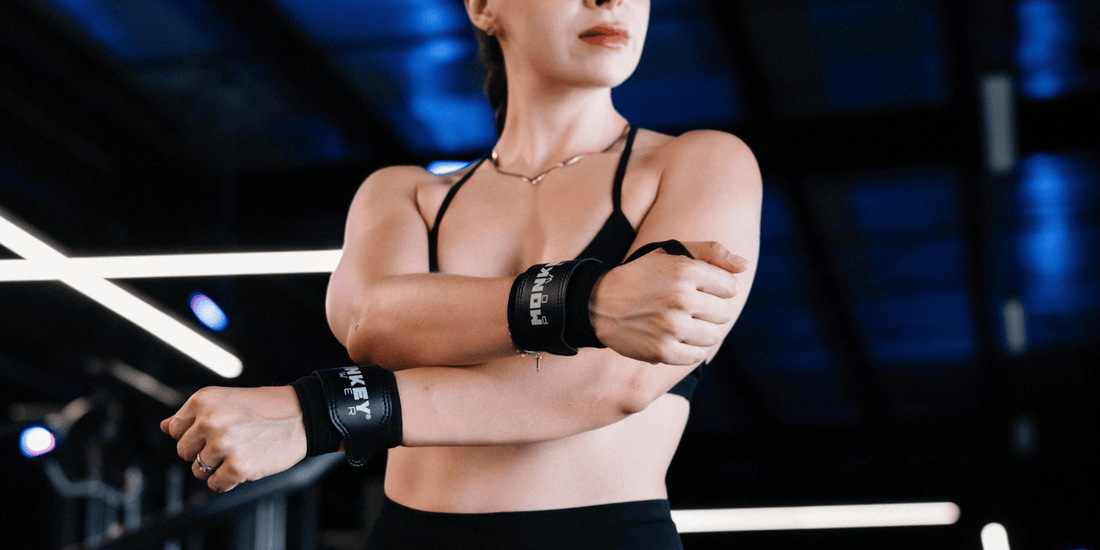 How Waterproof Jewellery Stands Up to Gym, Shower & Sea - Luzza Studio