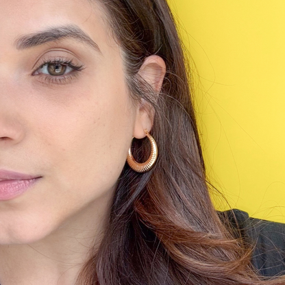Virelle Earrings – Gold Sculpted Hoops