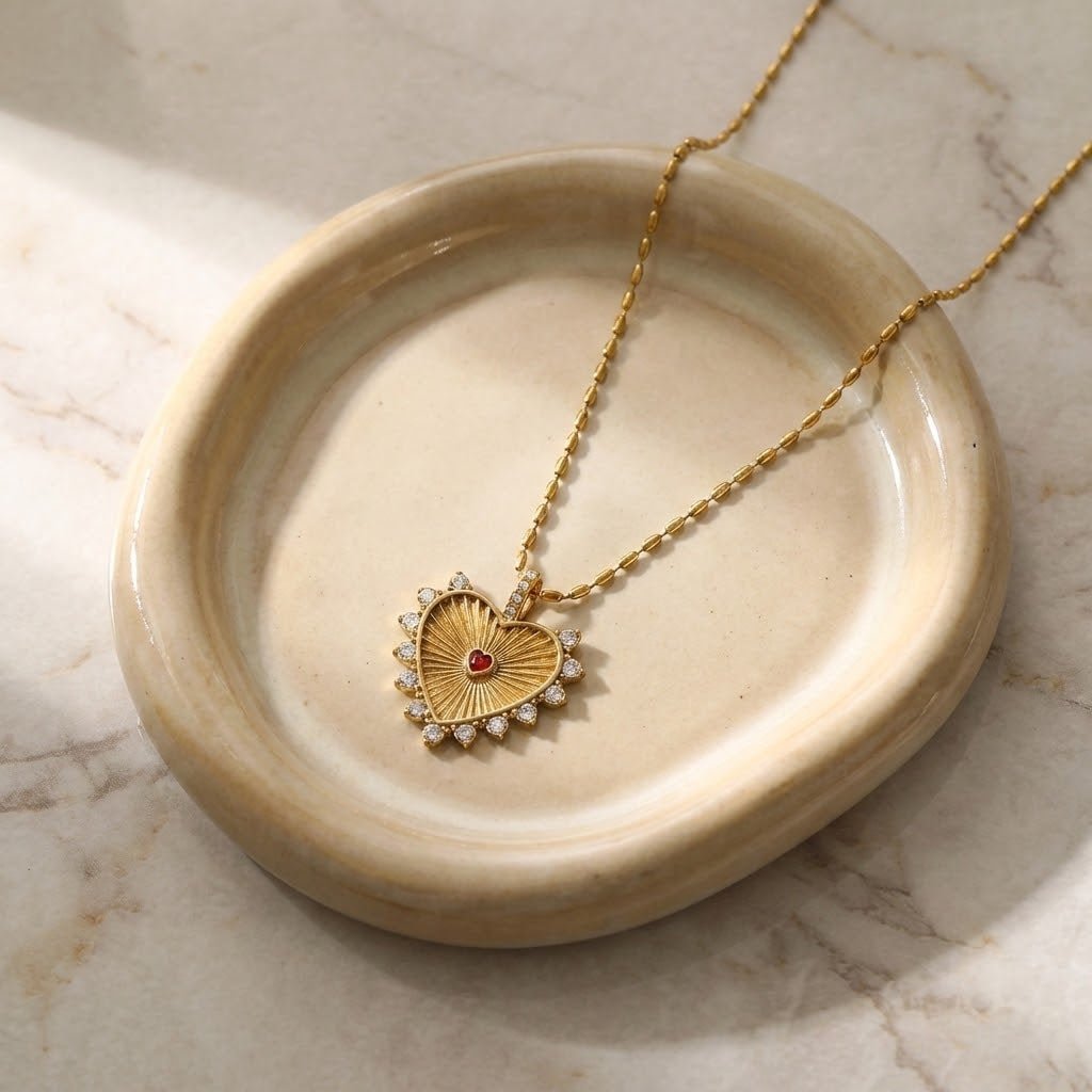 Radiant Heart Pendant Necklace - Luzza Studio
