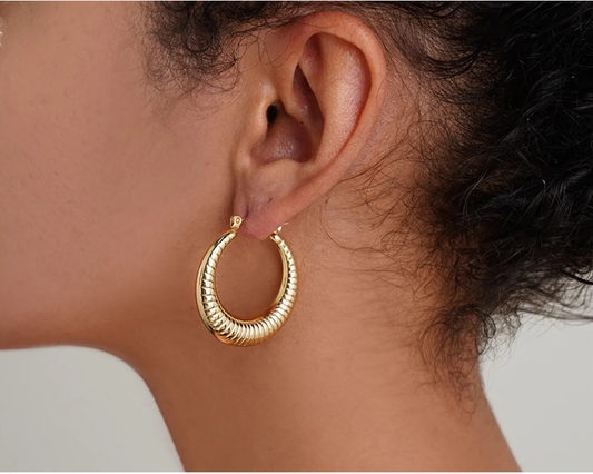 Solène Earrings – Vintage gold drop earrings worn on model, styled by Luzza Studio
